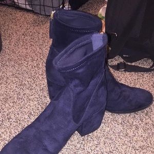 NAVY BLUE SUEDE HEELS